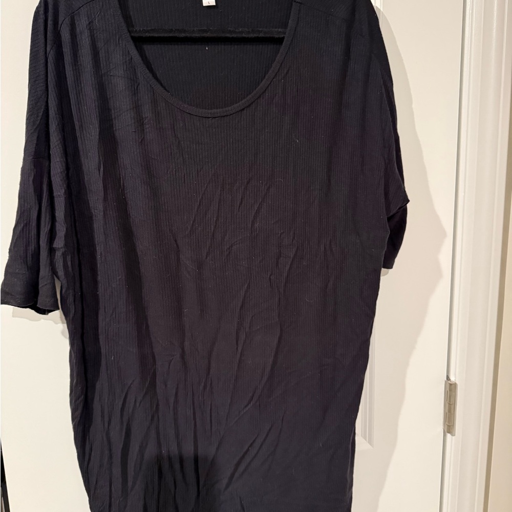 LuLaRoe Black Short Sleeve Top